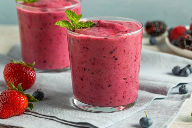 Healthy Homemade Berry Smoothie