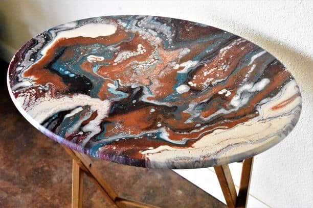 finished tv tray acrylic pour