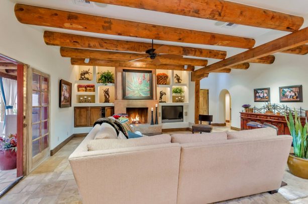 deep recessed niche surrounding the fireplace to liven up the living room