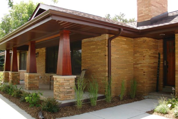 midwestern ranch style home with a craftsman front porch