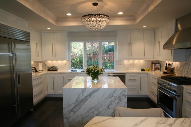 dark espresso stained oak hardwood floors mixed with white maple shaker kitchen cabinets