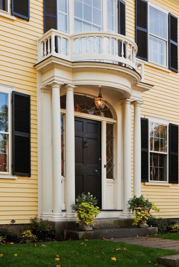 black shutter color that goes with a yellow house