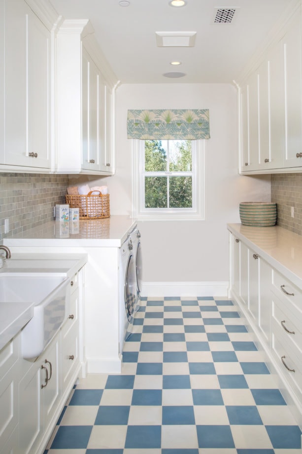 ceramic tile laundry room floor for a durable use