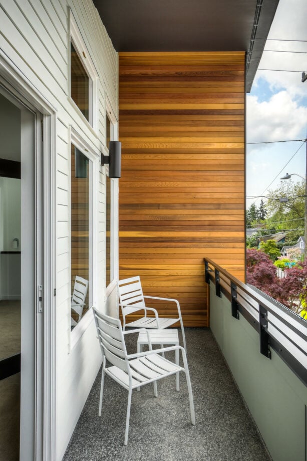 vinyl membrane balcony flooring that looks like pebbles