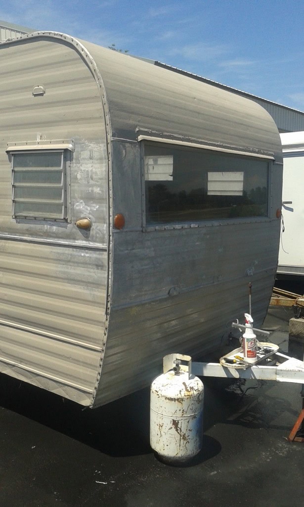 I can't say I've found the best way yet to strip the paint, this section was using a paint stripper, it's probably taken 2.5-3 hours and about 8 bucks in materials to get this far (not super economical)