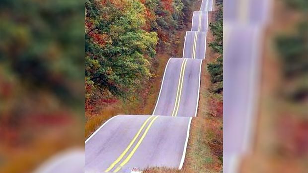 World's 18 craziest roads