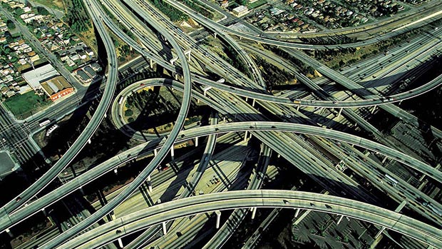 World's 18 craziest and most amazing roads