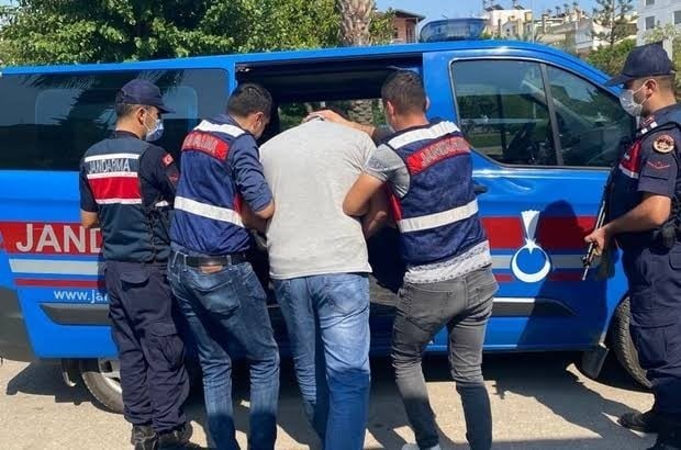 İzmir’de JASAT, 11 firariyi yakaladı