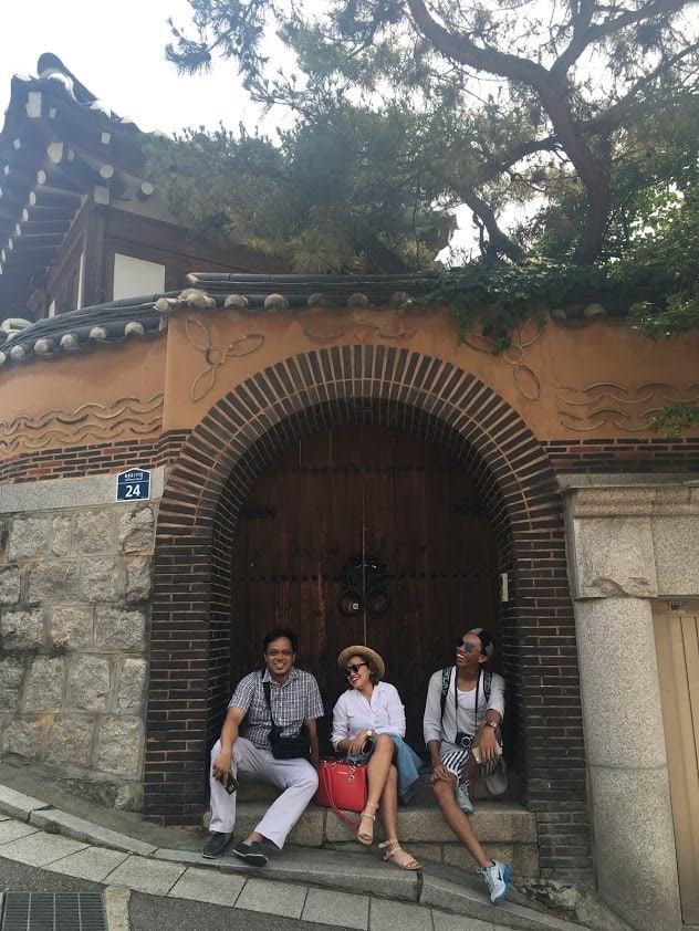 PRworks tour -- a scene at Bukchon Hanok Village