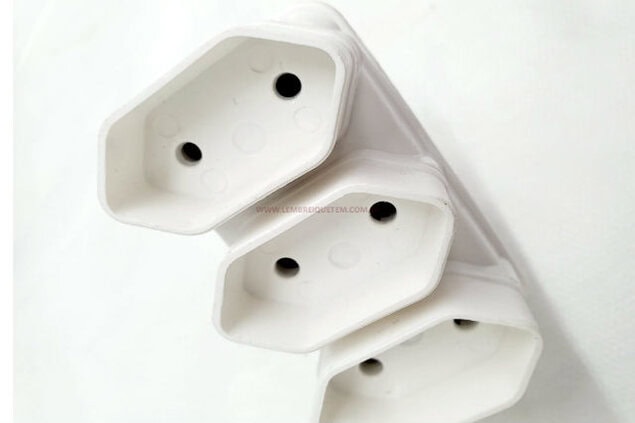 Adaptador Elétrico Benjamin Tomada Plug Pino 3 Entradas 10a