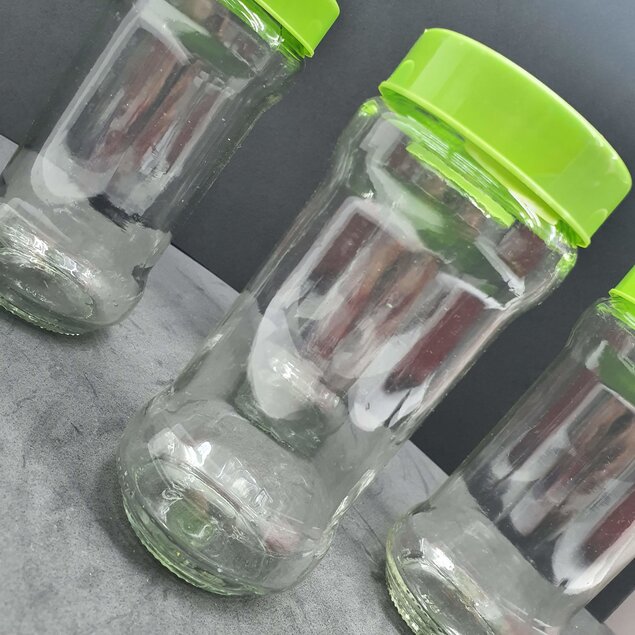 Pote De Vidro  Com Tampa De Plastico  verde 300ml  grande