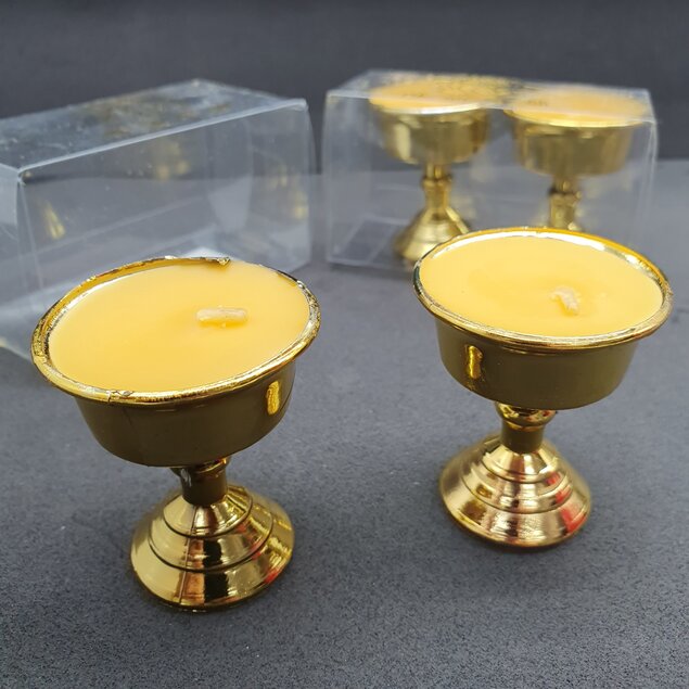 kit 2  Mini Castiçal dourado  com vela (laranja)