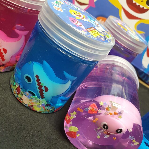 Slime Toys Surpresa baby shark  Colorida (dentro  do slime tem tubarao)