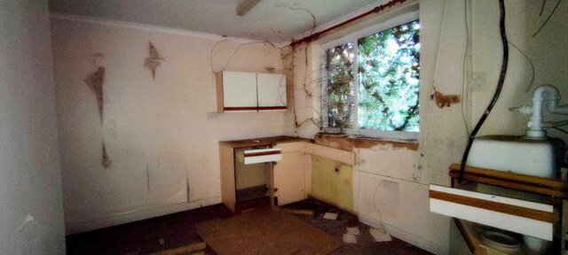 Abandoned Bruderhof Commune in Wiltshire- Derelict room