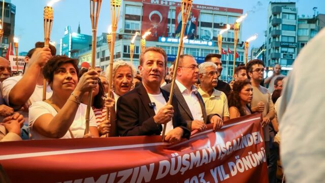 EFELER BELEDİYE BAŞKANI ANIL YETİŞKİN, 30 AĞUSTOS ZAFER BAYRAMI DOLAYISIYLA BİR MESAJ YAYIMLADI.