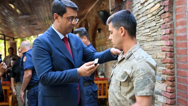 UŞAK İL JANDARMA KOMUTANLIĞINDA GÖREV YAPAN 9 SUBAY, 34 ASTSUBAY VE 7 UZMAN JANDARMA OLMAK ÜZERE TOPLAM 50 PERSONEL, DÜZENLENEN TÖRENLE BİR ÜST RÜTBEYE TERFİ ETTİ.