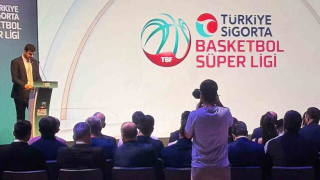 TÜRKİYE SİGORTA BASKETBOL SÜPER LİGİ’NDE 2026-2027 SEZONUNUN FİKSTÜR KURA ÇEKİMİ GERÇEKLEŞTİRİLDİ. TÜRKİYE BASKETBOL FEDERASYONU’NUN DÜZENLEDİĞİ KURA ÇEKİMİNİN ARDINDAN TAKIMLARIN YENİ SEZONDAKİ YOL HARİTASI DA NETLEŞTİ.