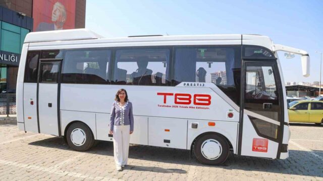 TÜRKİYE BELEDİYELER BİRLİĞİ TARAFINDAN UŞAK BELEDİYESİNE HİZMET ARACI HİBE EDİLDİ