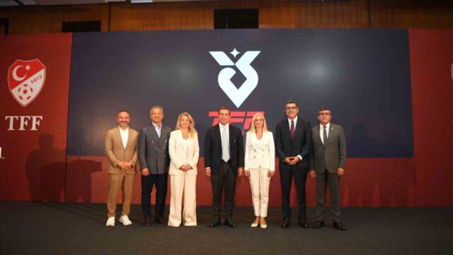 TÜRKİYE FUTBOL FEDERASYONU YENİ NESİL DİJİTAL FUTBOL OYUNU TFF FANTEZİ LİG'İ HAYATA GEÇİRDİ.