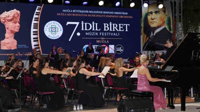 MUĞLA BÜYÜKŞEHİR BELEDİYESİ SENFONİ ORKESTRASI ÖNCÜLÜĞÜNDE BU YIL 7’NCİSİ DÜZENLENEN İDİL BİRET FESTİVALİ, KLASİK MÜZİĞİN ÖNEMLİ İSİMLERİNİ VE GENÇ YETENEKLERİNİ MUĞLA’DA SANATSEVERLERLE BULUŞTURUYOR.