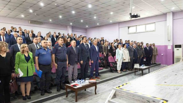 YUNUSEMRE KAYMAKAMI CELALETTİN CANTÜRK BAŞKANLIĞINDA, "BAĞIMLILIKLA MÜCADELE BAKANLIKLAR ARASI PROTOKOL VE OKUL GÜVENLİĞİ TEDBİRLERİ TOPLANTISI" GERÇEKLEŞTİRİLDİ. TOPLANTIDA İLÇEDEKİ OKULLARDA GÜVENLİ EĞİTİM ORTAMLARININ OLUŞTURULMASI VE ÖĞRENCİLERİN BAĞIMLILIKTAN KORUNMASINA YÖNELİK ÇALIŞMALAR ELE ALINDI.