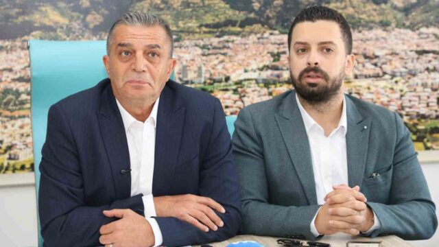 TOPRAK MAHSULLERİ OFİSİ’NİN ÇEKİRDEKSİZ KURU ÜZÜM MÜDAHİL ALIM FİYATLARINI AÇIKLAMASININ ARDINDAN RAKAMLARA İLİŞKİN DEĞERLENDİRMEDE BULUNAN ŞEHZADELER BELEDİYE BAŞKANI HAKAN ŞİMŞEK "ÜZÜM FİYATLARI ALLAH’A EMANET GİDİYOR" DEDİ.