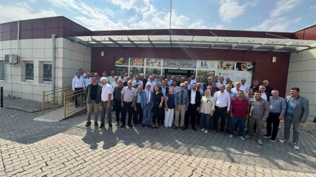MANİSA'NIN SALİHLİ VE KÖPRÜBAŞI İLÇELERİNDE MUHTARLARLA BİR ARAYA GELEN GDZ ELEKTRİK, BÖLGEDE DEVAM EDEN BAKIM, YATIRIM VE OPERASYON ÇALIŞMALARI HAKKINDA BİLGİ PAYLAŞIMINDA BULUNULDU.