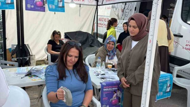 AFYONKARAHİSAR İL SAĞLIK MÜDÜRLÜĞÜ TARAFINDAN HALK SAĞLIĞI HAFTASI ÇERÇEVESİNDE "SAĞLIKLI ANNE, SAĞLIKLI NESİL" TEMASIYLA FARKINDALIK ETKİNLİĞİ DÜZENLENDİ.