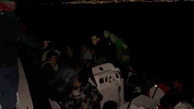 MOBİL RADAR TESPİT ETTİ, DÜZENSİZ GÖÇMENLER YAKALANDI