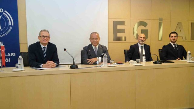 İZMİR’DE EGE GENÇ İŞ İNSANLARI DERNEĞİ (EGİAD) TARAFINDAN ‘İŞ DÜNYASINDAN DİPLOMASİYE: EGİAD ÜYESİ FAHRİ KONSOLOSLARLA BULUŞMA’ KONULU PANEL DÜZENLENDİ.