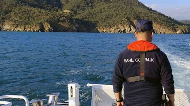 FETHİYE’DE 35 DÜZENSİZ GÖÇMEN YAKALANDI