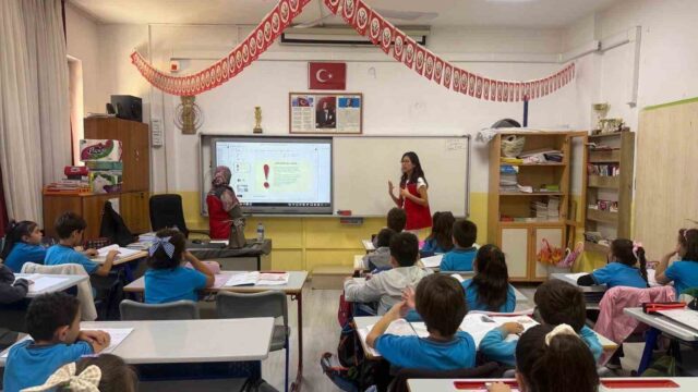 MUĞLA'DA İLKOKUL ÖĞRENCİLERİNE GIDA İSRAFININ ÖNLENMESİ EĞİTİMİ