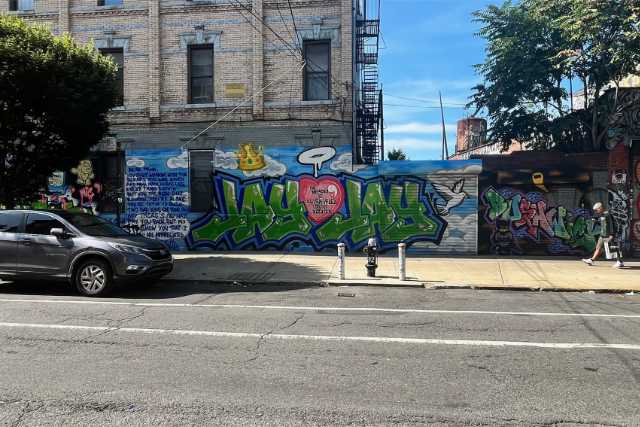 Brooklyn 39 Starr St. Bushwick