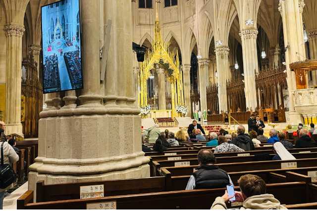 St. Patrick's Cathedral 14 Messe sur écran