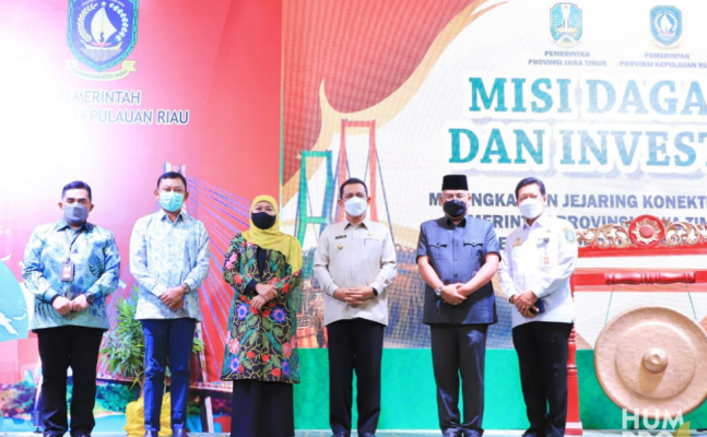 Foto Bersama Usai Penandatanganan Kerjasama