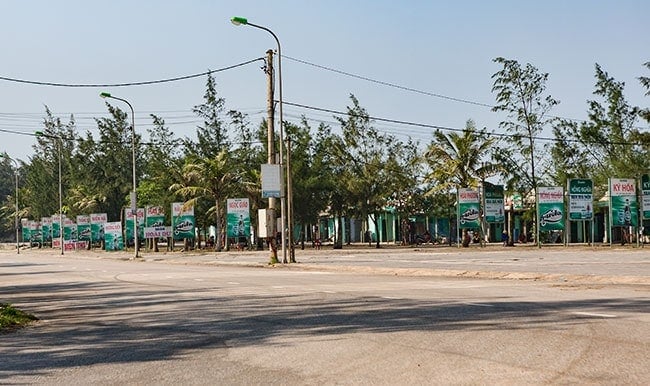 They all look the same at the beach in Monument in Cửa Việt