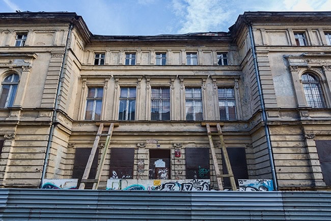 Old building next to Piotrkowska Street