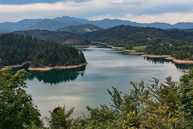 Omladinsko Jezero