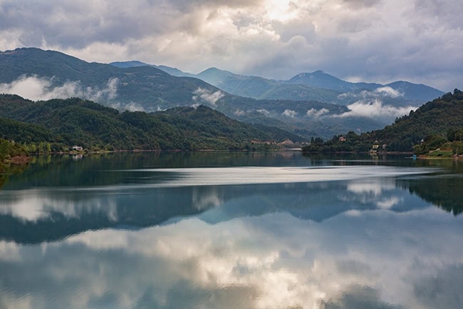 At Jablanicko Jezero