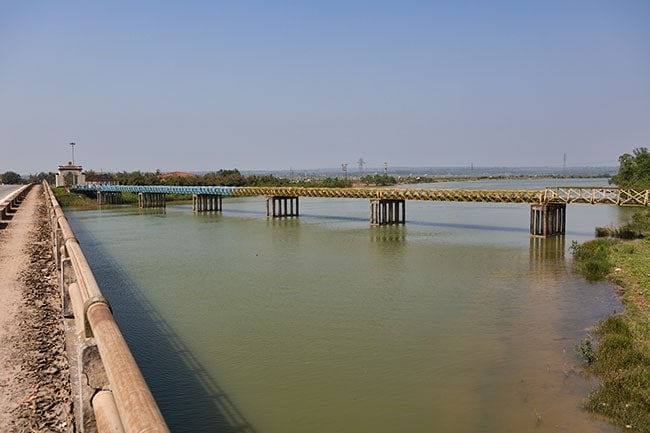 Hien Luong Bridge