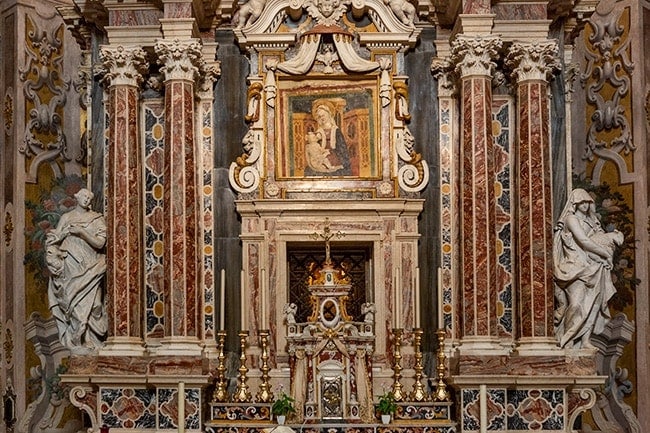 The high altar with the reproduction of the Holy House