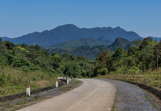 More curves up to the next mountain range