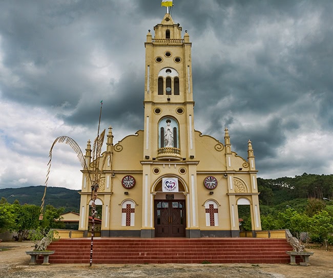 Church along the QL 28 in the Di Linh District