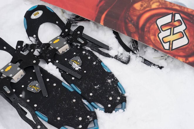 スノーシューとボード。