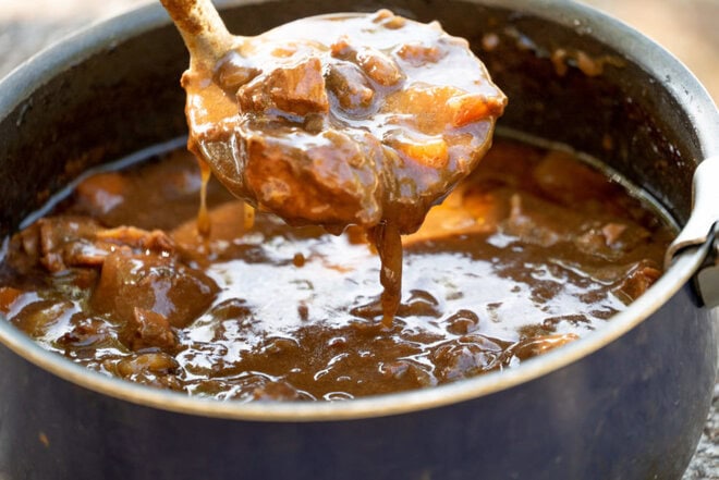 ペット用の鹿肉でビーフシチュー