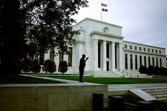 WASHINGTON - SEPTEMBER 16:  Federal Reserve Law Enforcement officers stand outside the Federal Reserve September 16, 2008 in Washington, DC. The Federal Open Market Committee (FOMC) met today and announced they will hold the federal funds rate at 2.0 percent, despite the recent turmoil among investment banks on Wall Street.  (Photo by Chip Somodevilla/Getty Images)