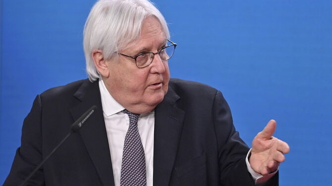 FILE PHOTO: United Nations Special Envoy to Yemen Martin Griffiths speaks during a news conference following talks at the Foreign Ministry in Berlin, Germany April 12, 2021. John MacDougall/Pool via REUTERS
