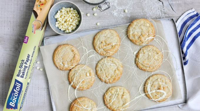 Bacofoil®Coconut & White Chocolate Cookies