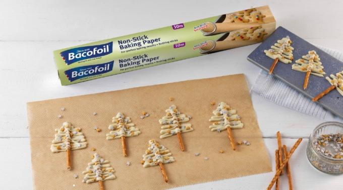 Bacofoil®White Chocolate Pretzel Christmas Trees Recipe