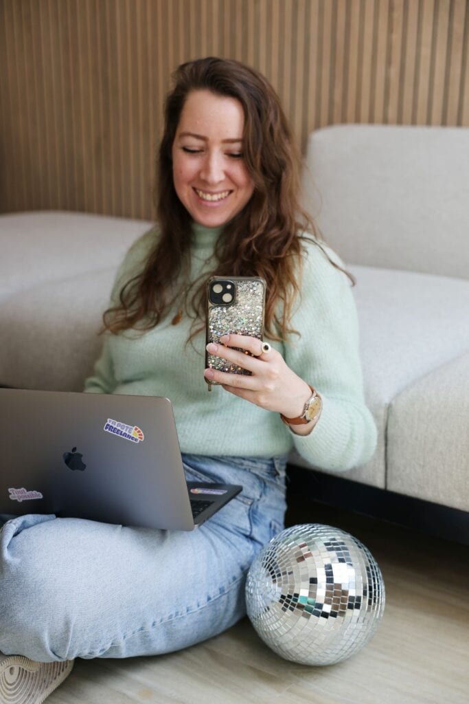 freelance communication 360 com' on in